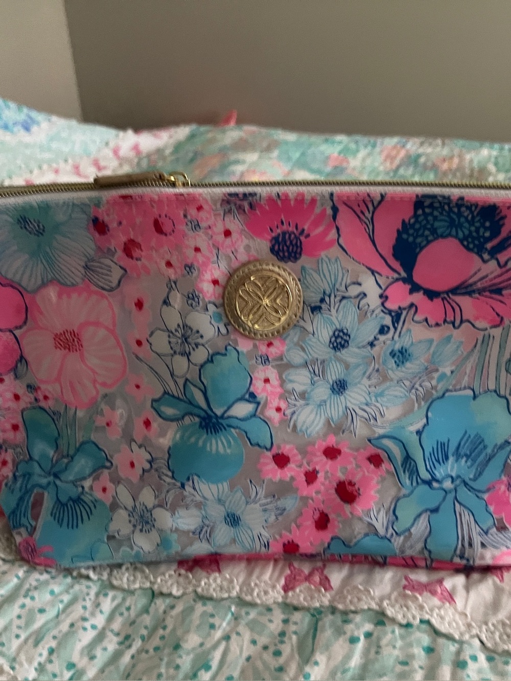 New Lilly Pulitzer Pool Pouch In All Her Glory